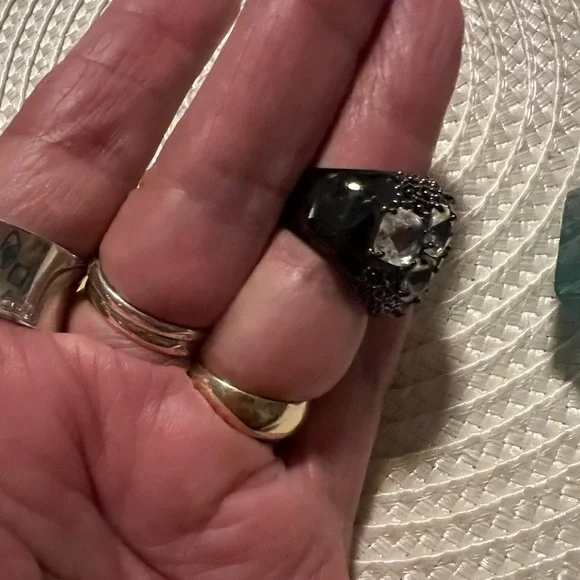 Vintage Rare Kenneth Jay Lane Elegant Statement Cocktail Crystal Ring - Picture 8 of 9